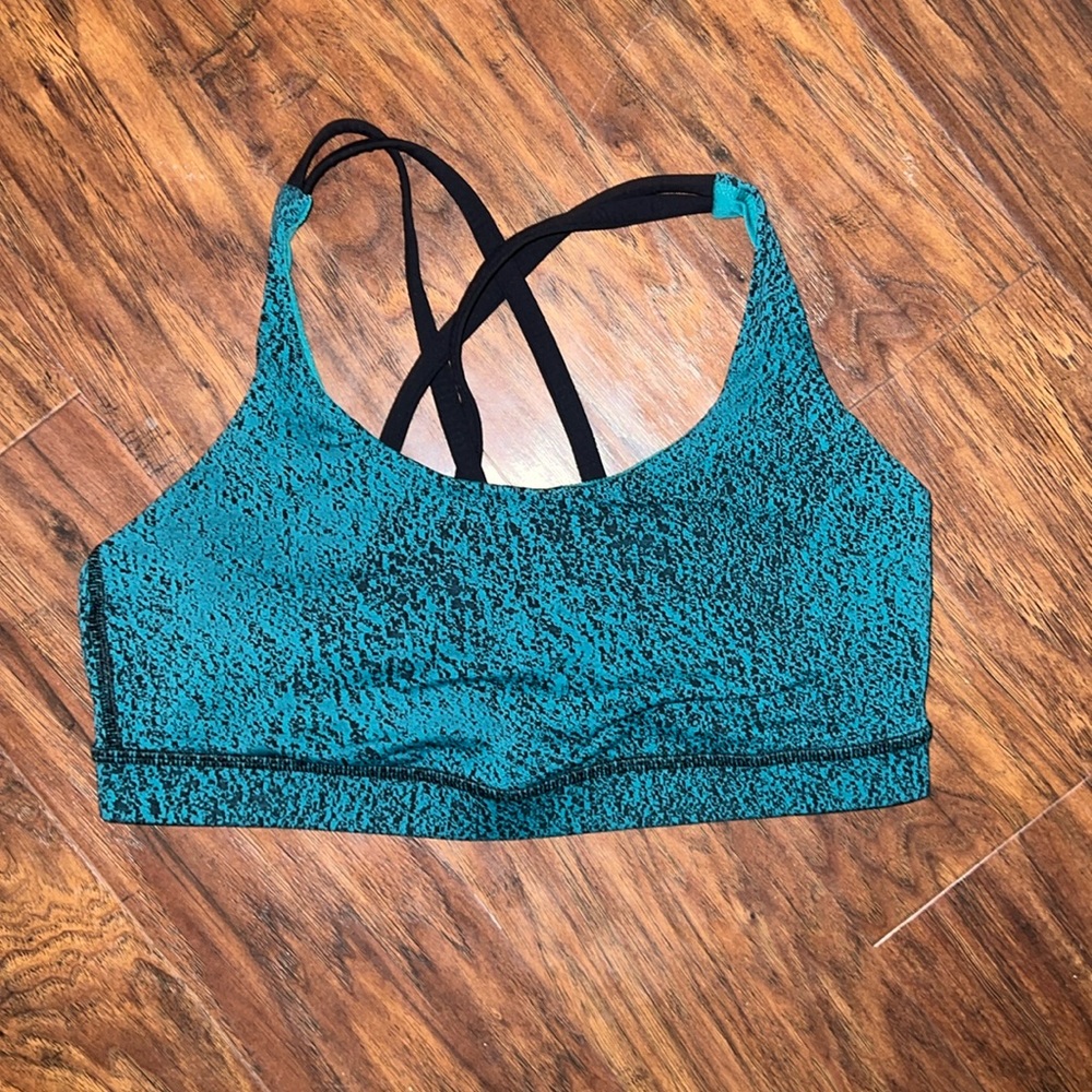 Gorgeous Lululemon workout top size 10